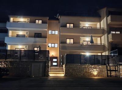 Apartment Bluemare B7 with Shared Pool
