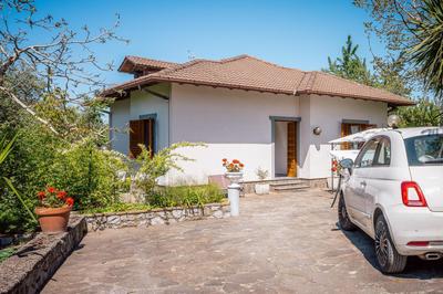 Villa Barby with garden and pool