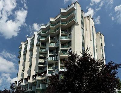 SUN TOWER LUXURY SUITE-VIEW FROM of TIRANA CENTER