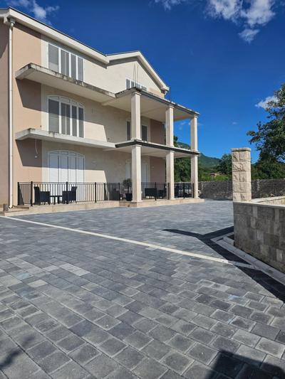 Boulevard Apartments