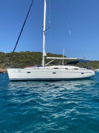 Velero en Denia