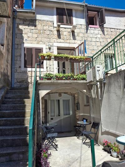 Old town apartment Nina 1