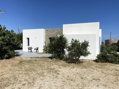 The Hedonist Square cycladic house with sea view