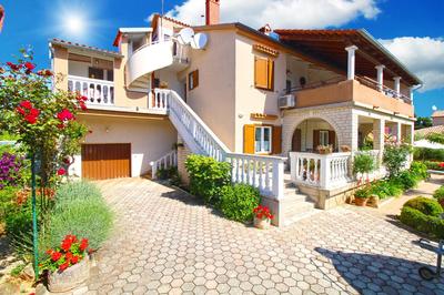 Apartments Munida 734