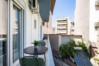 Nostalgia 1-Bedroom Apartment in Athens