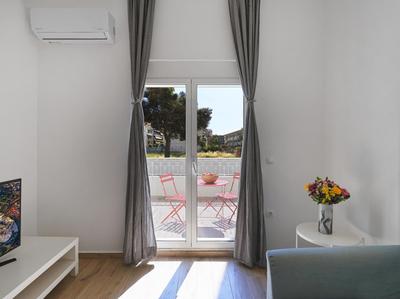 Beautiful Athenian apartment with terrace