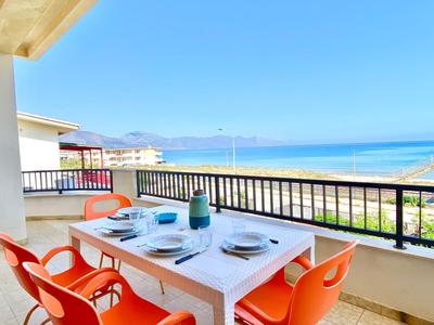 Brezza Marina Apartment, 50 mt dalla spiaggia