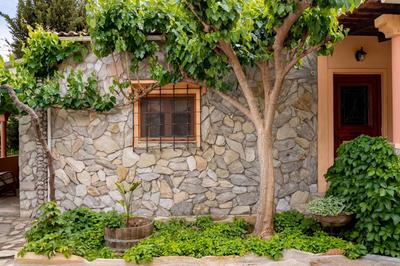 DM Elegant and Charming Villa