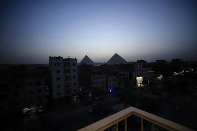 Happy Day Pyramids View Hotel