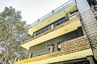 Hotel O Kashish Residency Near Model Town Metro Station