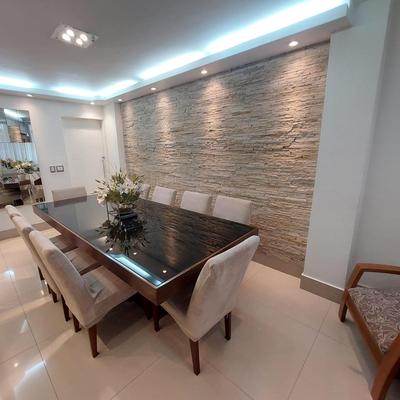 Apartamento de luxo, quadra da praia
