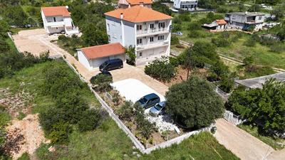 Coastal Charm: Apartmani Pazanin