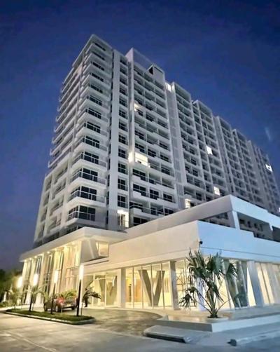 Apartasuite con jacuzzi en Santa Marta zona pozos Coloradoss