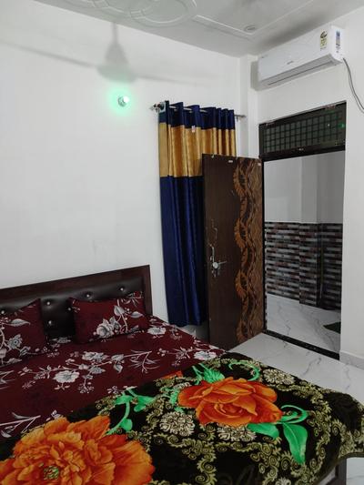 SHANTI HOME STAY and Restorent near Ayodhya dham station and just 1500 Meter Sri Ram Mandir