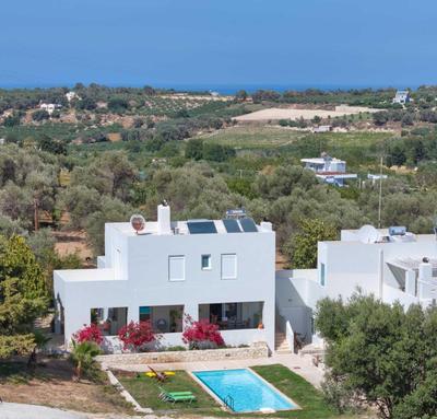 Luisa Holiday Home