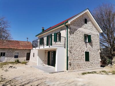Stone House Meter, Imotski