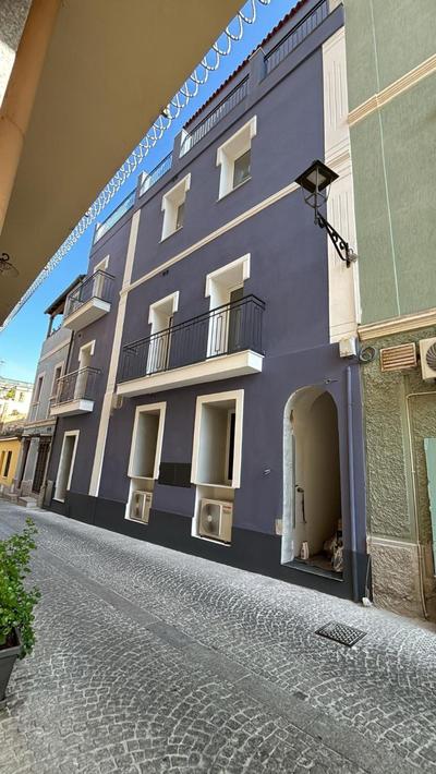 Luxury Renovated Ground Floor 1BR Suite - Best of the Best - Historical Centre