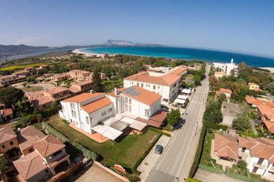 HOTEL Al FARO , SPIAGGIA LA CINTA ,SAN TEODORO
