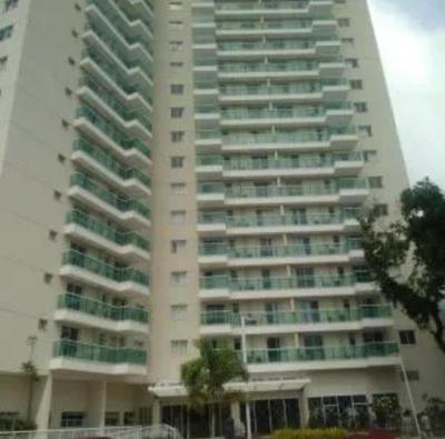 Excelente suíte ao lado do Riocentro