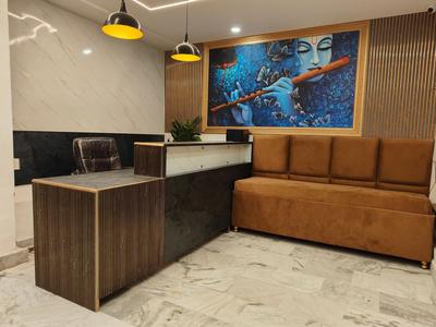 Golden Oak- 5 min walk from golden temple