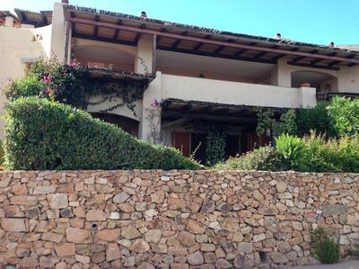 Appartamento con grande terrazza vista mare a Porto Cervo