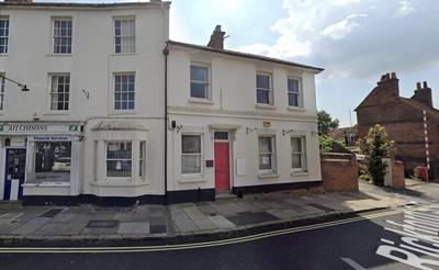Aylesbury Apartment 1 with free parking