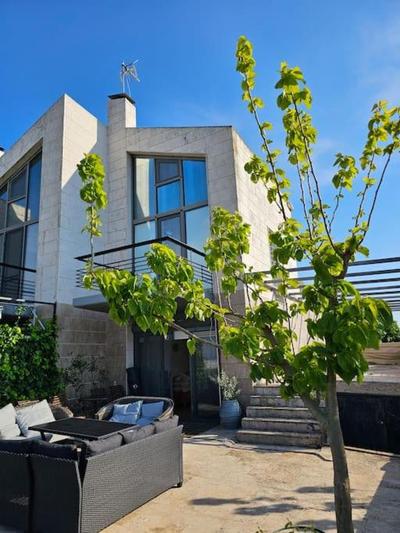 Villa Perfect for Families - Sea, pool and relax
