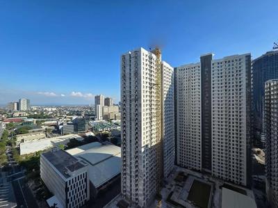 Citispace 1BR Condotel Suite at FAME Residences #FM33A