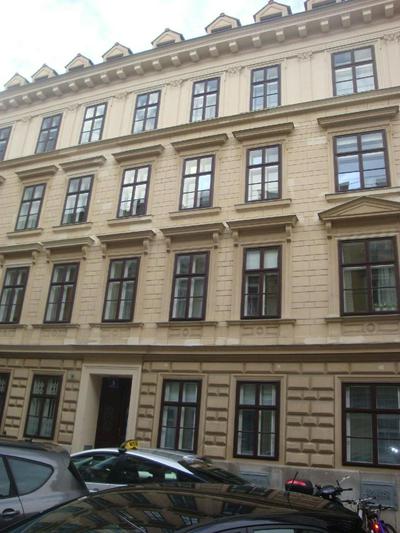 Klimatisiertes 3 Zimmer Appartement mit Terrasse