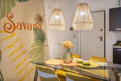 Elegante bilocale con vista mare e parcheggio