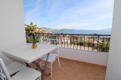 Stunning Sea View 1-Bed Apartment in Sarande