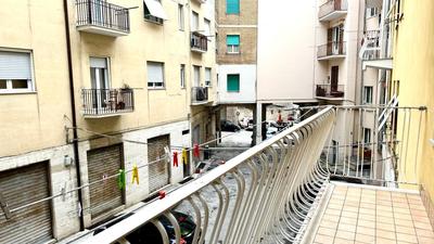 A38 - Ancona, comodo bilocale in centro storico