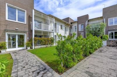 Near Lake APT con Piscina