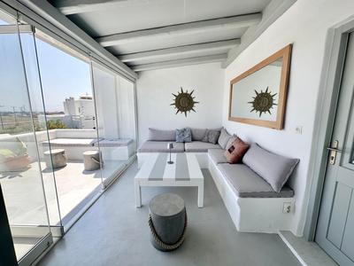 Luxurious Rooftop Escape