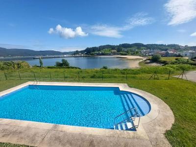 Apartamento encima del mar, piscina y terraza