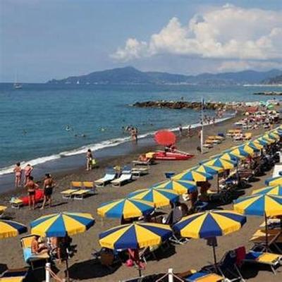 Casa indipendente silenziosa, super relax nel verde a pochi minuti dal mare