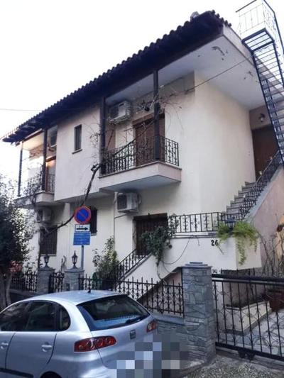 Poly's House