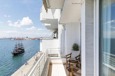 Infinity & Beyond by halu! - Seafront apartments