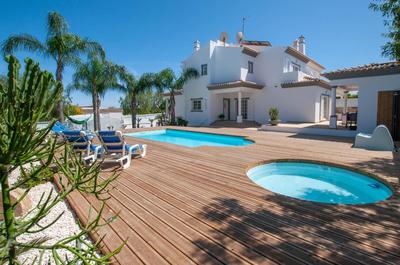 Villa Perola by Ocvillas