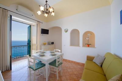 Flatiron app 2 by Sosòre Holiday Homes - Amalfi Coast