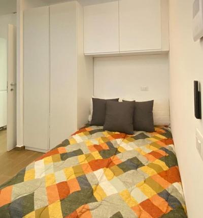 Modern Studio via Imbonati