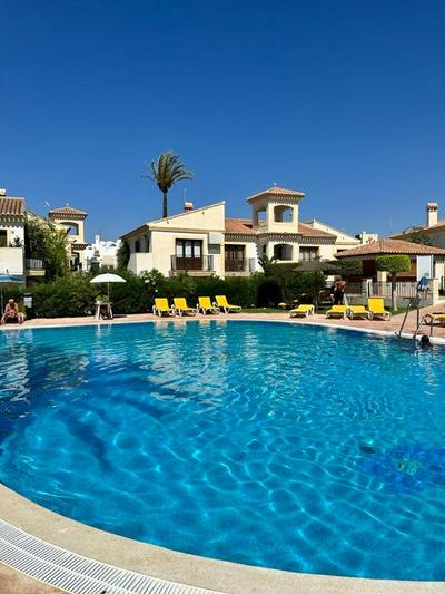 Casa Brisa Vera Costa con piscina abierta todo el año