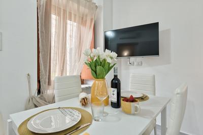 Il Poggiolo by Apartments To art