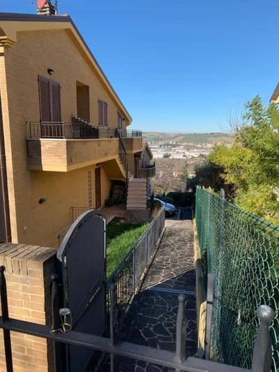 Villino in collina