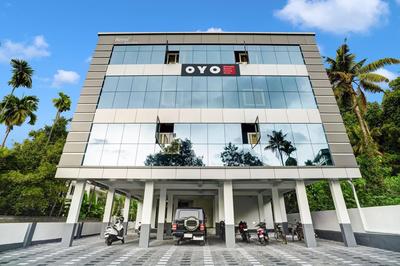 Super Hotel O North Kalamassery