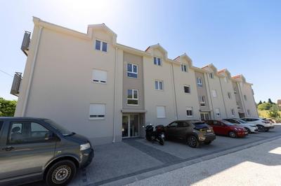 Apartment Shine