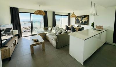 Penthouse moderne vue mer idéal pour séjour en famille Las Olas Estepona