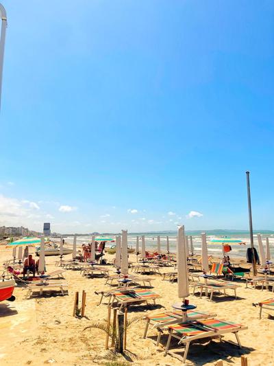 Emperius Beach Room