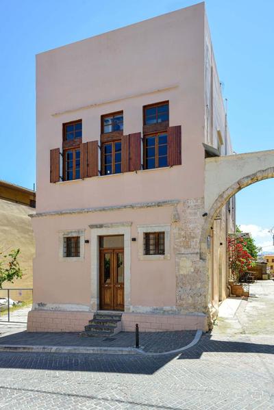 Old Town Loft with Sea View Roof Terrace and Private Parking