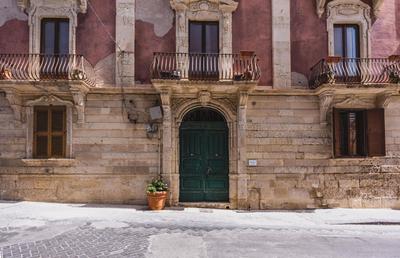 Palazzo Bozzanca Apartments by Wonderful Italy